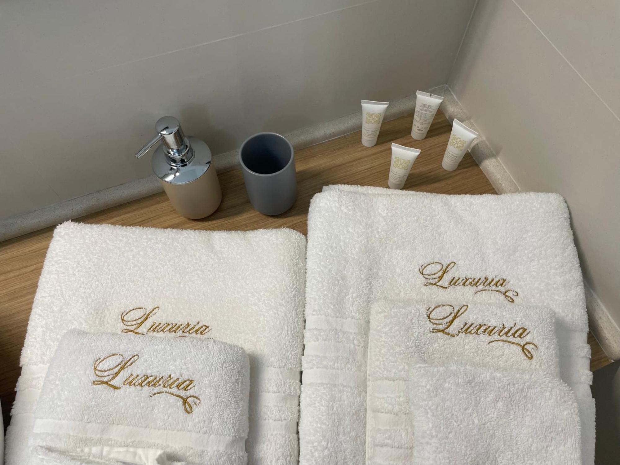 Апартаменты Luxuria Иглесиас Экстерьер фото